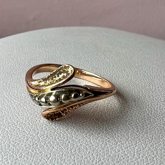 VINTAGE SOVIET UNION RUSSIAN TWO TONE 14K ROSE & WHITE GOLD RING HALLMARKED